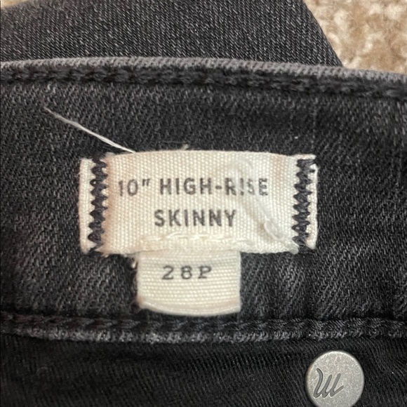 Madewell Black 10” High Rise Button Fly Skinny Jeans - Picture 7 of 7